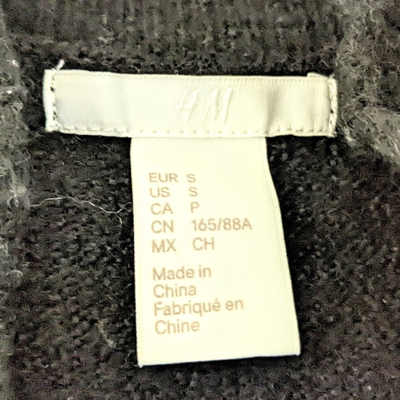 H&m black white stripe cozy comfy warm wool sweater sz small scoop neck - Picture 9 of 10